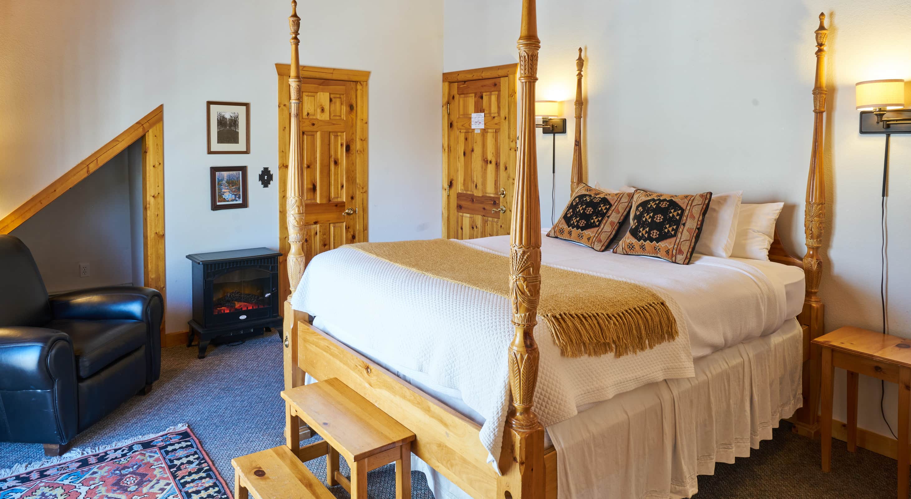 Queen Bed for a romantic getaway in Colorado